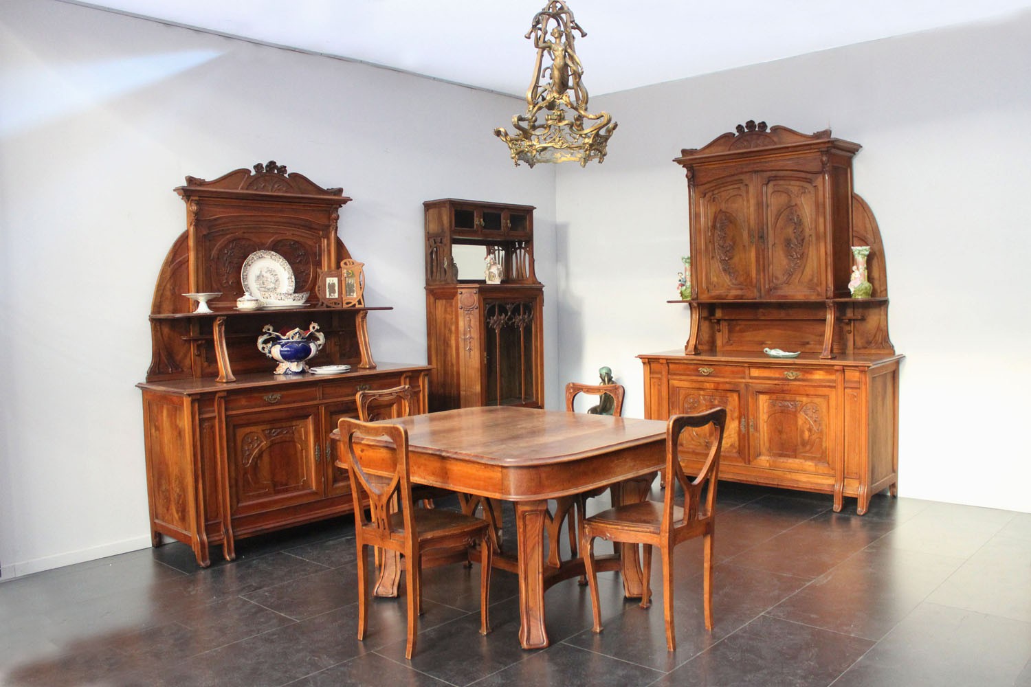 Marco polo antiques online